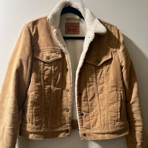 Beautiful Levi’s denim jacket. Selling because I worn it only couple of times.